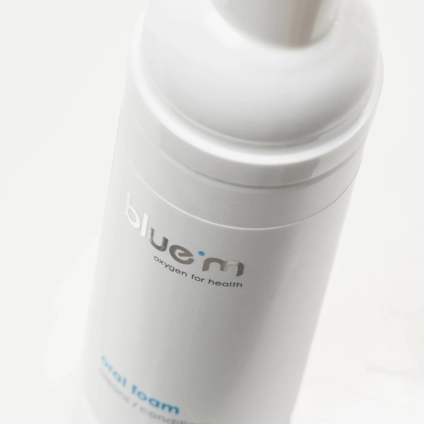 Dantų putos su aktyviu deguonimi 100ml Bluem